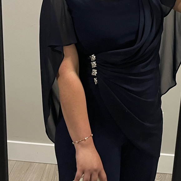 Champagne dress ; Dark blue coloured with those Clear Stone patch ; - Picture 11 of 12